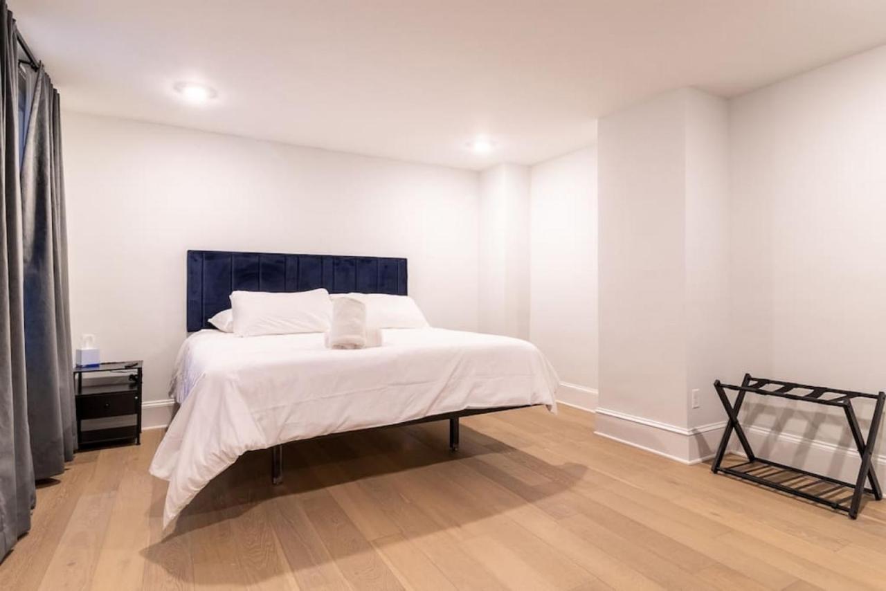 Thena Hotel - Spacious 1 Bedroom フィラデルフィア エクステリア 写真